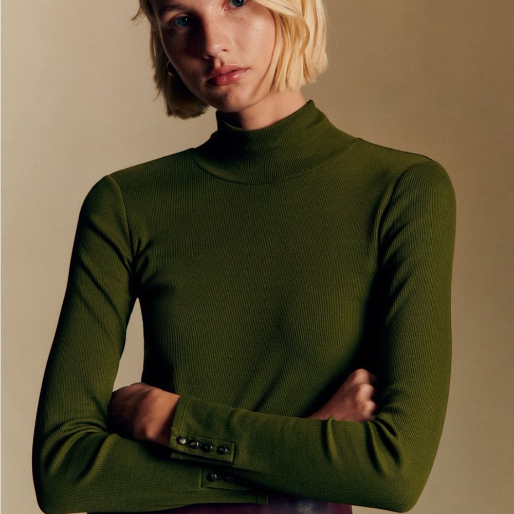 Sezane Felix Perfect Green Turtleneck